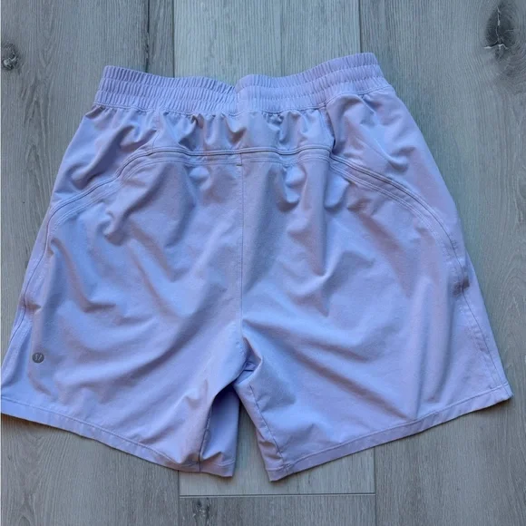 Lululemon Pace Breaker Linerless Short 7”
Size M - Picture 2 of 8
